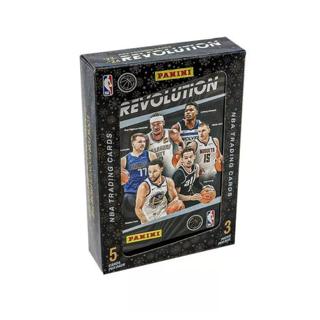 2023-24 Panini Revolution Basketball Winter Tin med NBA samlarkort.