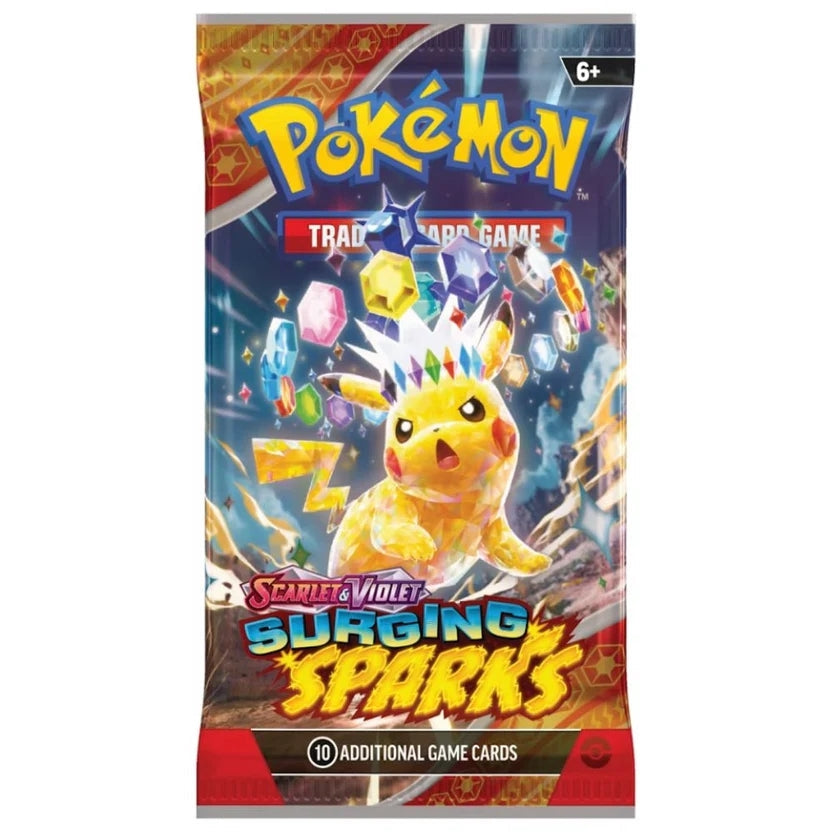 Pokémon Scarlet & Violet 8 Surging Sparks boosterpack, samlarkort med motiv av Pikachu och Terastal-fenomenet.