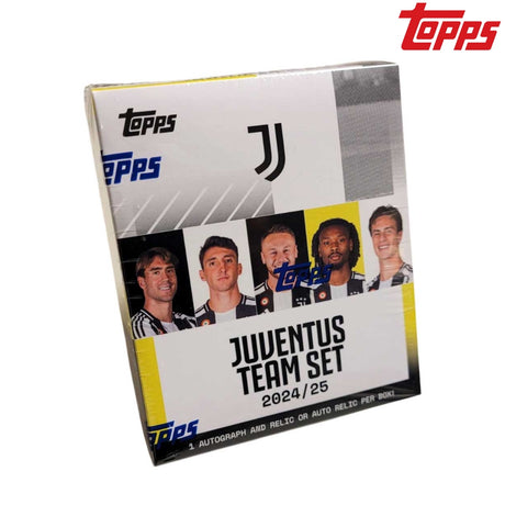 Topps Juventus Team Set 2024/25, samlarbilder med fotbollsspelare från Juventus i officiell förpackning.